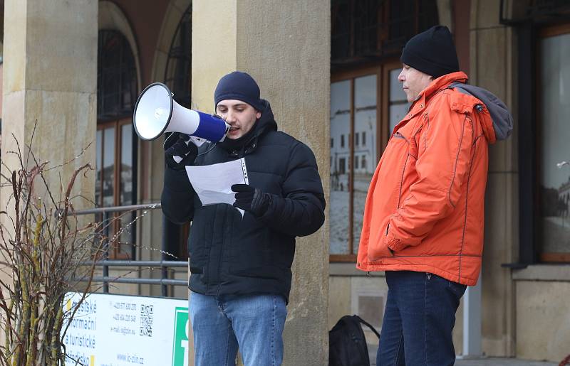 Fanoušci hokejového Zlína během nedělního odpoledne protestovali proti vedení klubu.