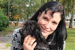 Šťastná majitelka Iva Smékalová se svým psem Pinďou
