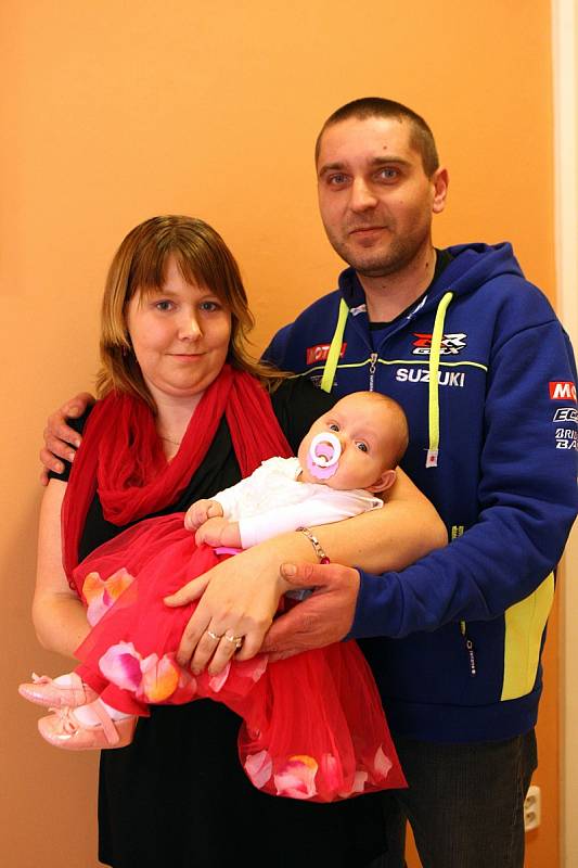 Vítání dětí na radnici ve Zlíně.  Radoslav Ondrovčík a Ivana Křenová s dcerou Radkou