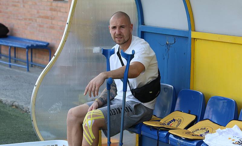 Fotbalisté Zlína (žluté dresy) v 5. kole FORTUNA:LIGY prohráli doma s Olomoucí 1:4.