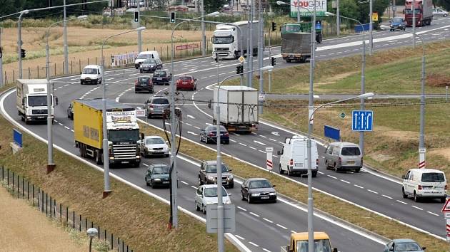 Krajské město a Otrokovice jsou po dlouhých letech stavebních prací a omezení provozu konečně propojeny moderní čtyřproudovou silnicí.