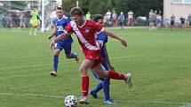 Fotbalisté Slavičína (v modrých dresech) ve středu v rámci 1. kola Mol Cupu vyzvali Frýdek Místek.