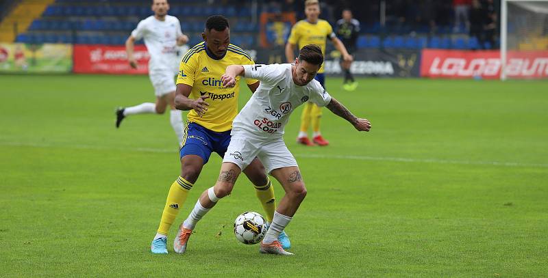 Fotbalisté Zlína (žluté derby ) v nedělním derby hostili sousední Slovácko