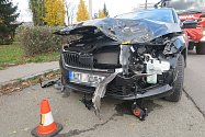 Řidička  Škody Scala narazila v pondělí 11. 11. 2019 do jedoucího vlaku na trase mezi Vizovicemi a Otrokovicemi ve Zlíně