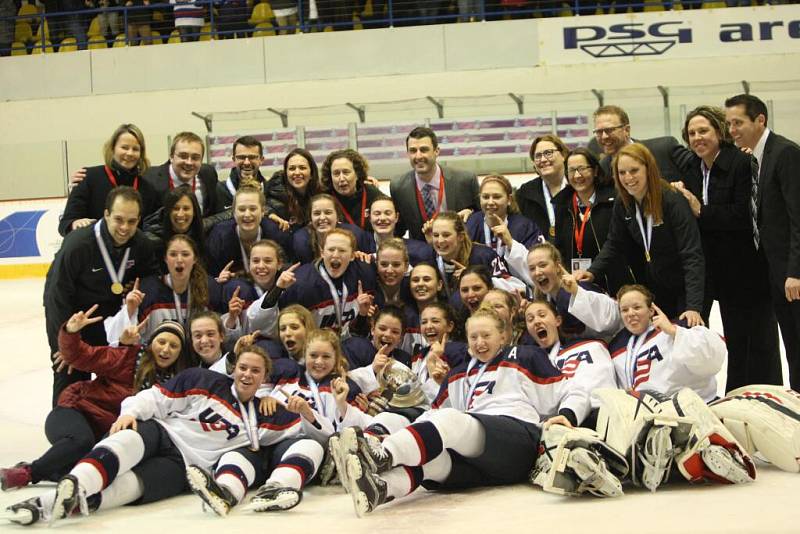 Americké juniorky slaví zlato na MS hokejistek do 18 let ve Zlíně