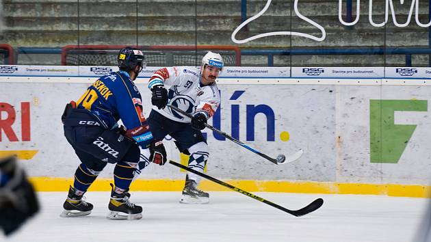 Hokejisté Zlína (modré dresy) ve 28. kole TIpsport extraligy vyzvali Plzeň.