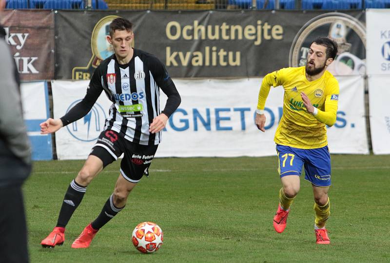 Fotbalisté Zlína (ve žlutých dresech) ve 22. kole FORTUNA:LIGY hráli doma s Českými Budějovicemi.