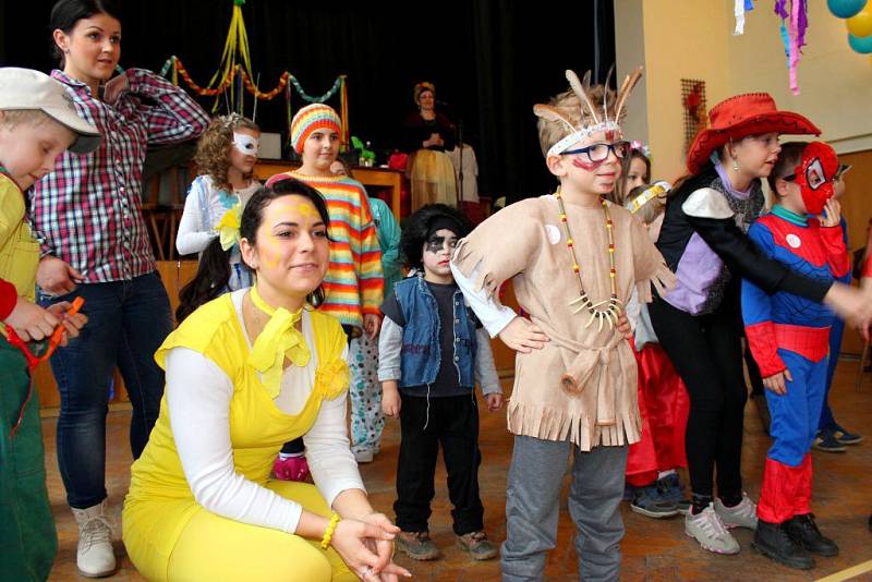 Dětský karneval v Hostišové