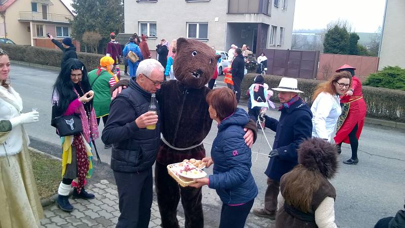 Vodění medvěda 2019 v Sazovicích