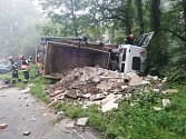 Tragická nehoda ve Zlíně - Malenovicích. Řidič zemřel po čelní srážce s náklaďákem