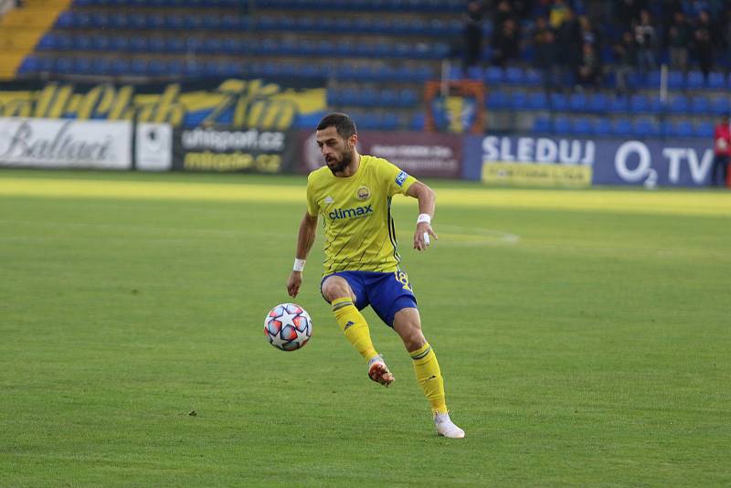 Fotbalisté Zlína (žluté dresy) v 14. kole FORTUNA:LIGY hráli s Jabloncem nerozhodně 0:0.