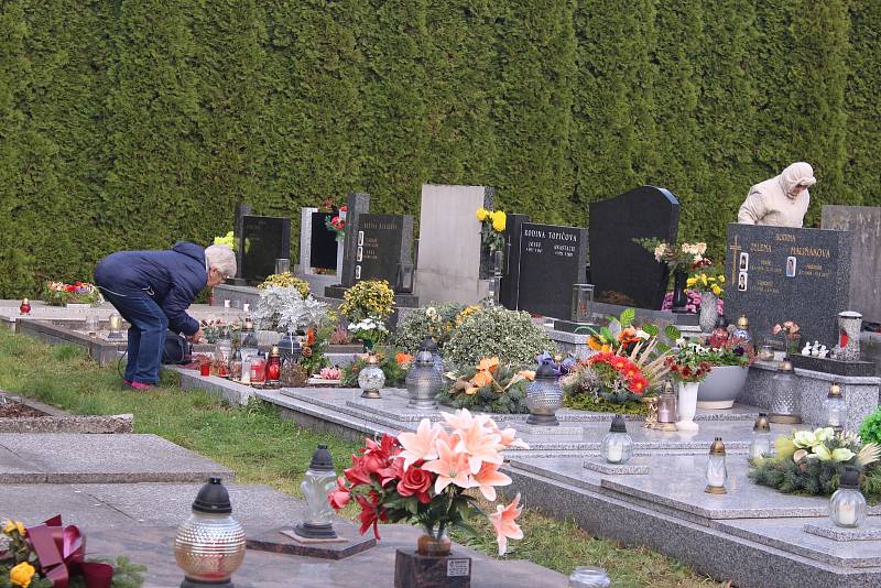Hřbitov Otrokovice-Kvítkovice 3. listopadu 2019