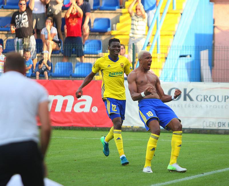 Fotbalisté Zlína (ve žlutých dresech) předvedli proti Mladé Boleslavi strhující obrat a v 1. kole FORTUNA:LIGY nakonec zvítězili 3:2.