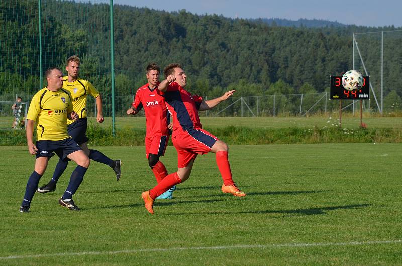 Na hřišti v Újezdu se o víkendu dohrála LIGA4, které se zúčastnily čtyři týmy ze Zlínska.