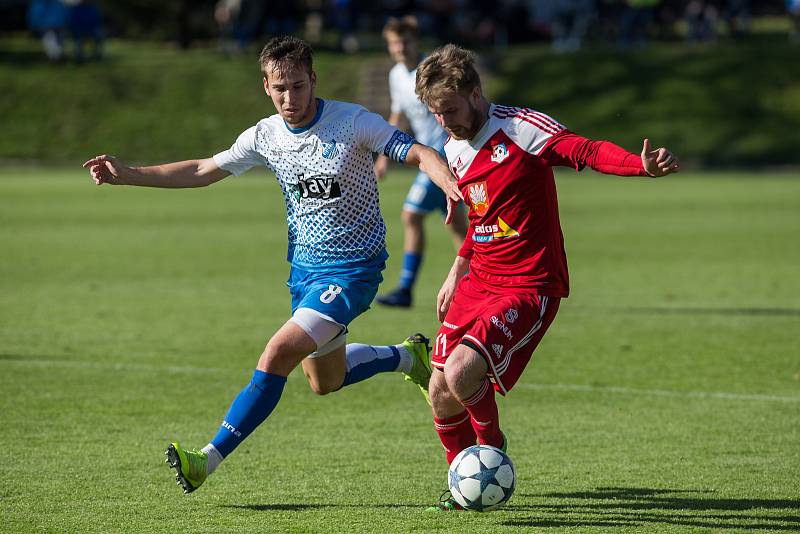 MSFL, FC Viktoria Otrkovice, Adam Jasenský (v modro-bílém)