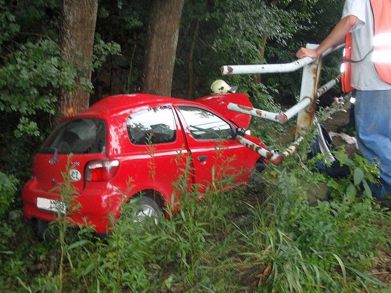 Havárie osobního auta zn. Toyota Yaris ve Valašských Kloboukách.