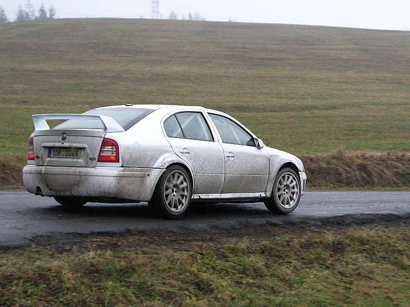 V pátek 11. prosince těsně po poledni se soutěžnímu jezdci z Podkopné Lhoty Lubomíru Minaříkovi splnil životní sen – pilotovat vůz specifikace WRC. 