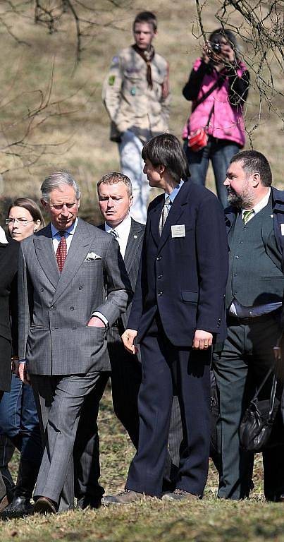 Britský korunní princ Charles v pondělí 22. března navštívil obec Hostětín na Uherskohradišťsku. Obec je známá kvůli svým ekologickým aktivitám.