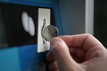 Mnohé automaty na mince lze obelstít slovenskou dvoukorunou. 