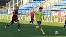 Fotbalisté Zlína (žluté dresy) zdolali ve 13. kole FORTUNA:LIGY České Budějovice 2:0.