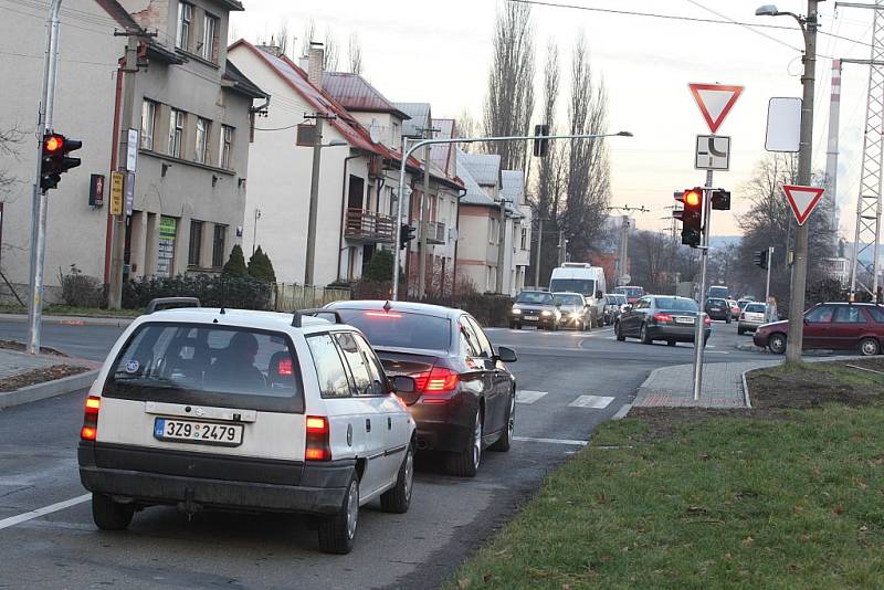 Nová světelná křižovatka na nábřeží v Prštném ve Zlíně.