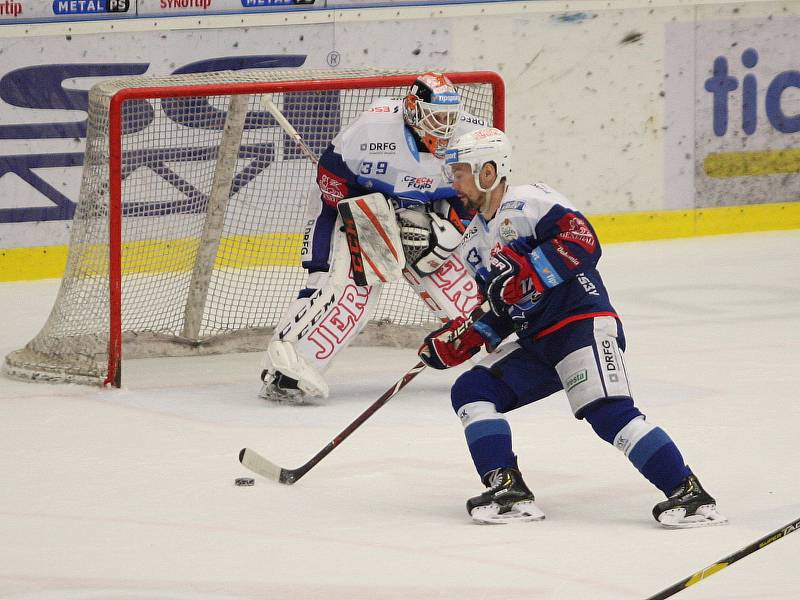 Extraligoví hokejisté Zlína (vš žlutém) v nedělním 26. kole doma hostili mistrovskou Kometu Brno.