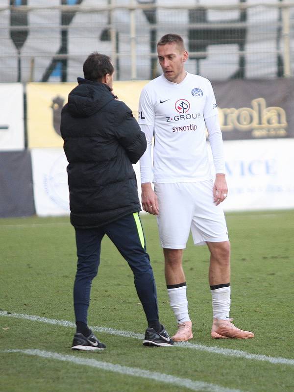 FC Fastav Zlín (ve žlutém) v derby proti 1.FC Slovácko