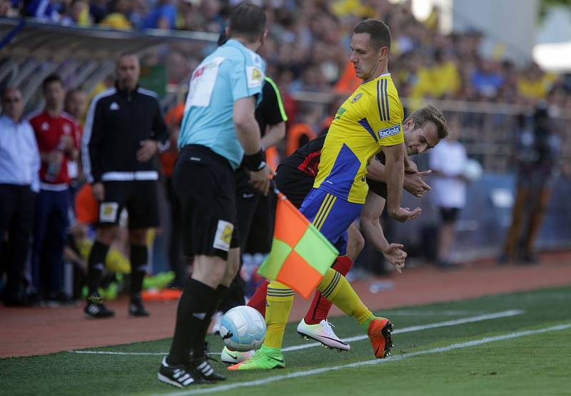 Zlín vede po poločase 0:1.