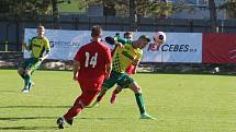 Fotbalisté Brumova (v červeném) v rámci 11. hraného kola krajského přeboru doma podlehli Napajedlům 2:6.