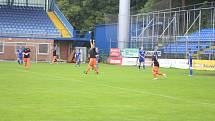 Fotbalisté Kateřinic (černé dresy) ve finále Zlínského Poháru KFS porazili Morkovice 1:0.