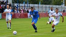 Fotbalisté Kvítkovic (modré dresy) doma prohráli s Baníkem Ostrava "B" 2:5.