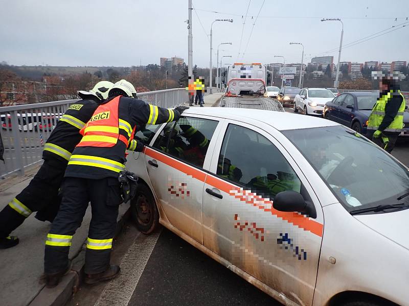 Nehoda v centru Zlína komplikovala provoz