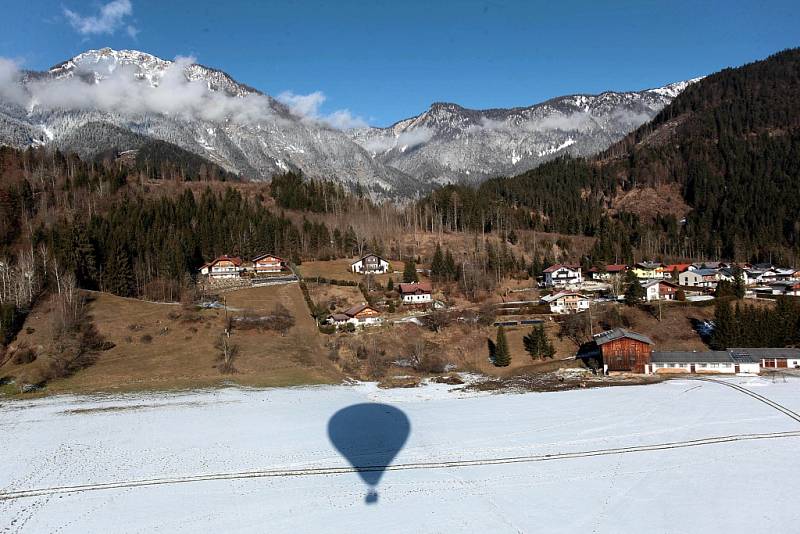 6. Hanneshof Balloon Trophy Filzmoos 2015  Mezinárodní setkání balonářů v v Alpách v Rakousku. Přistání u městečka Ramsau.