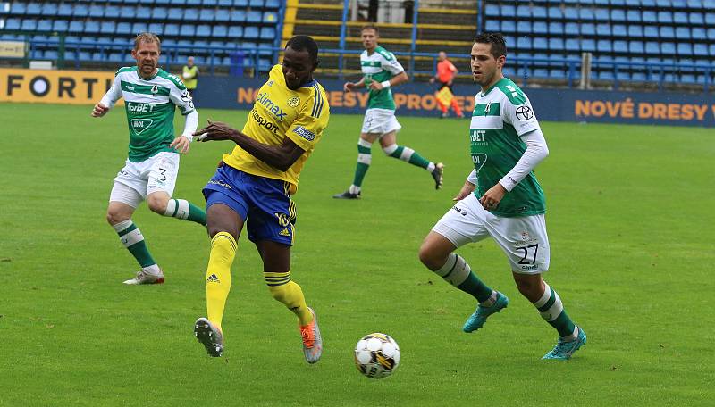 Fotbalisté Zlína (žluté dresy) ve 4. kole FORTUNA:LIGY vyzvali Jablonec.