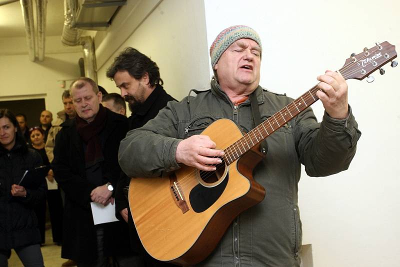 Slavnostní otevření potravinové banky na městském úřadě v Otrokovicích.