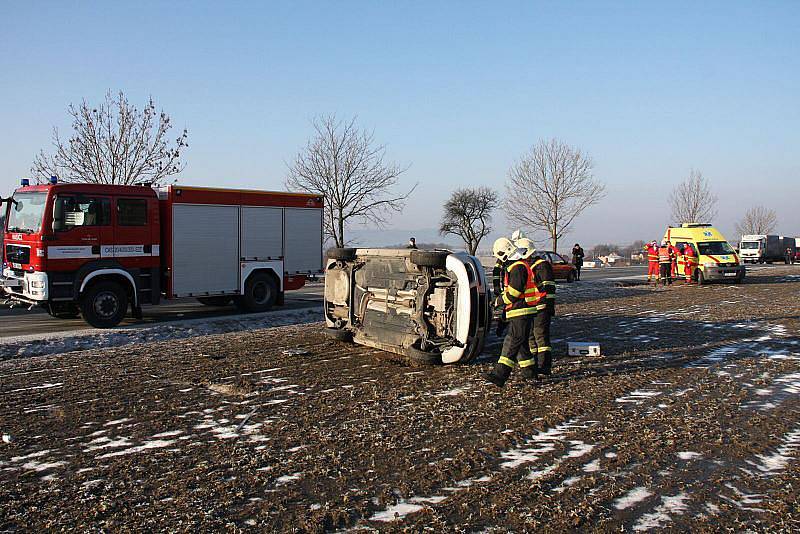 Černá středa na silnicích. A to ve středu 9. února platilo i ve Zlínském kraji. Jeden lidský život bohužel na nich vyhasnul, další lidé byli při nehodách zraněni.