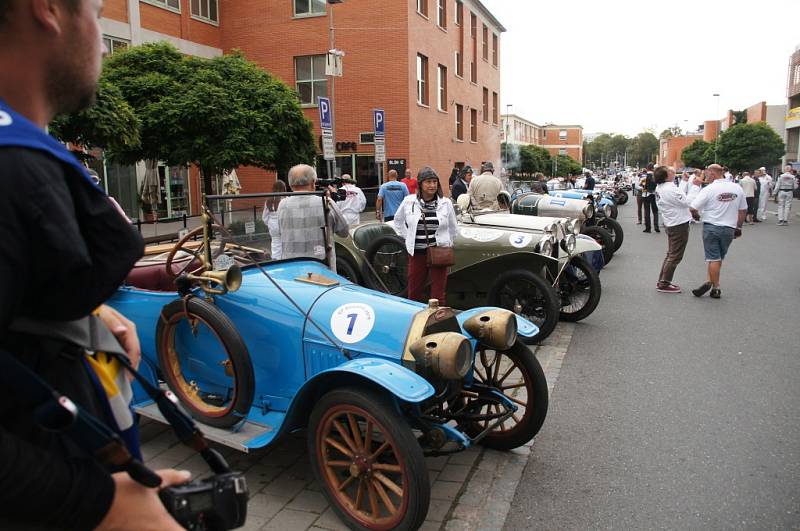 Start 49. ročník Barum Czech Rally. Bugatti