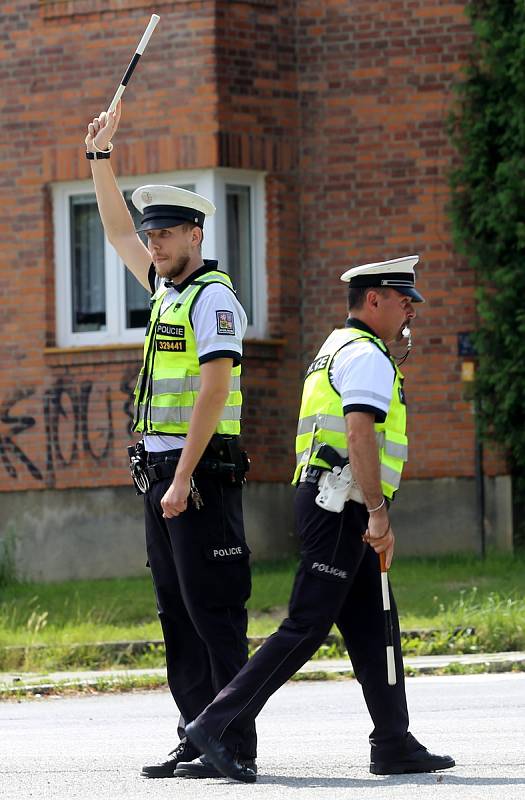 Krajské kolo soutěže dopravních policistů v řízení silničního provozu ve Zlíně .