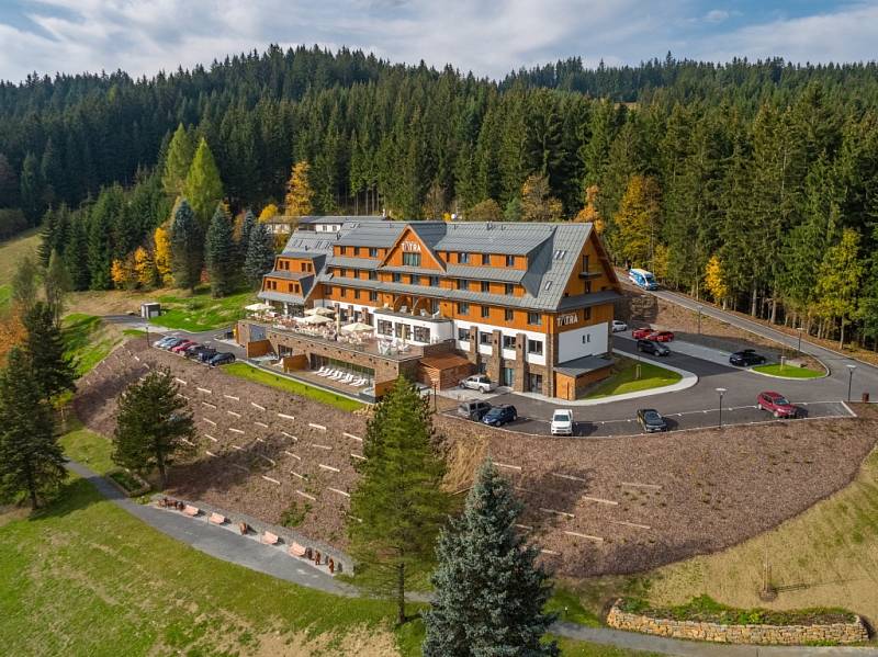 02. Rekonstrukce Grandhotelu Tatra, Velké Karlovice