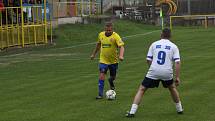 Fotbalisté Malenovic oslavili výročí devadesáti let od založení zápasem proti staré gardě Zlína. V sobotu navíc otevřeli novou tribunu.