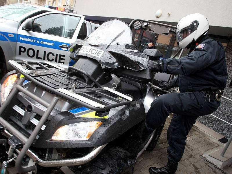 Prvosledové policejní hlídky na obvodním oddělení ve Zlíně.