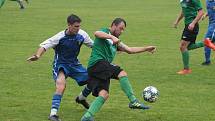 Fotbalisté Velkých Karlovic (v zeleném). Foto: pro Deník/Jan Zahnaš