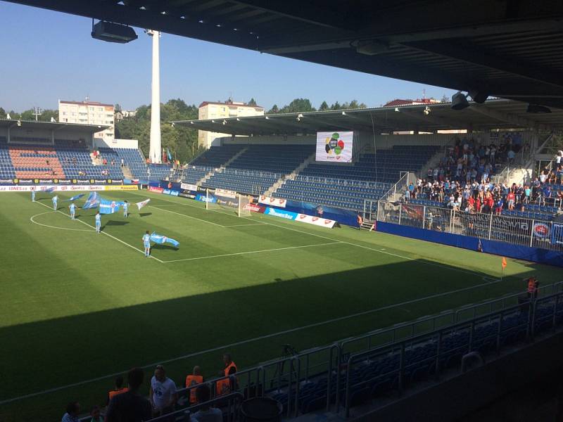 FC Fastav Zlín – Slovan Bratislava. 10 minut před zápasem