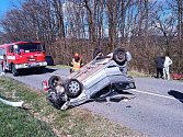 Záchranáři zasahují ve čtvrtek 28. března 2024 odpoledne u dopravní nehody osobního automobilu mezi Velkým Ořechovem a Doubravami.