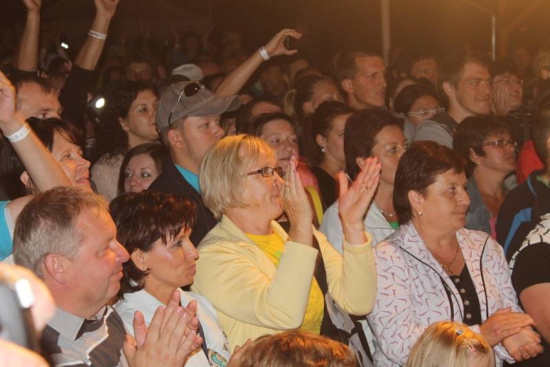 Kapela Fleret slavila na Zádveřické rockové noci 30. výročí.