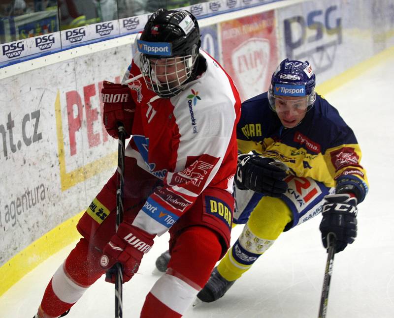 Hokejisté Zlína (ve žlutých dresech) se ve 38. kole extraligy utkali s Olomoucí.