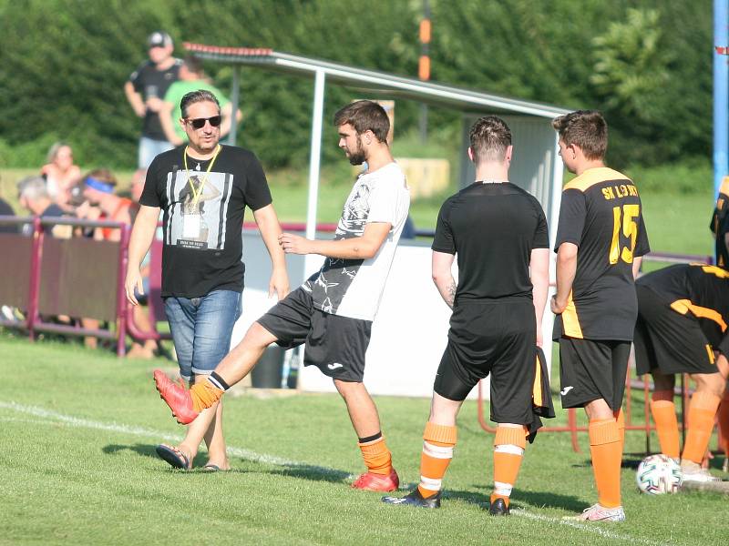 Bezbrankovou remízu přinesl sobotní fotbalový duelu I. B třídy skupiny B v Loukách, kde uhrály Ludkovice (bílo-modří) cenný bod.