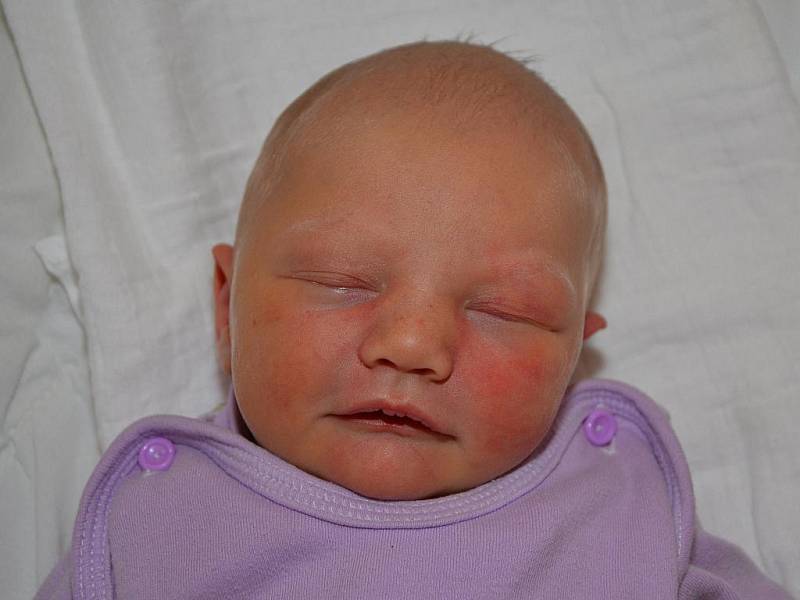 Gabriela Galdová ze Zlína se narodila 3.2.2012 s mírami 47 cm a 3240 g