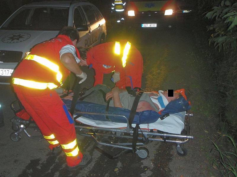 Pomoc hasičů po vážné havárii osobního auta u Lípy