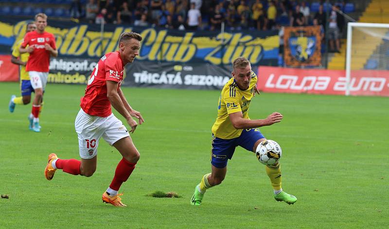 Fotbalisté Zlína (žluté dresy) v 8. kole FORTUNA:LIGY hostili Zbrojovku Brno.